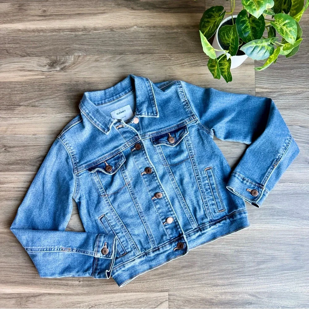 Old Navy Kids L(10–12) Medium Wash Denim Trucker Jacket Button-Front Jean Jacket